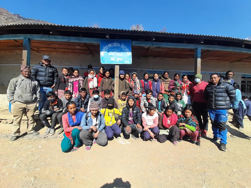 हुम्लाका विद्यालयमा मतदाता शिक्षा कार्यक्रम
