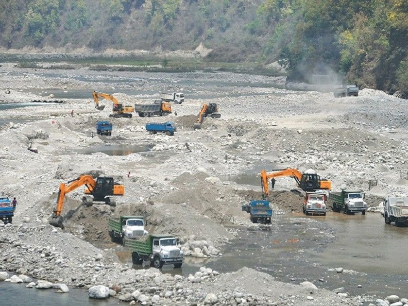 नदीजन्य पदार्थको अवैध उत्खनन रोक्न माग