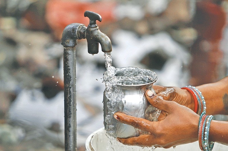 बागलुङको घरघरै खानेपानीका धारा पुग्दै