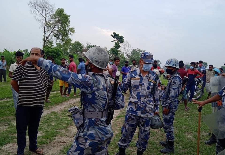 अपडेट : नवलपरासीमा सशस्त्र प्रहरीको गोली लागेका युवकको मृत्यु