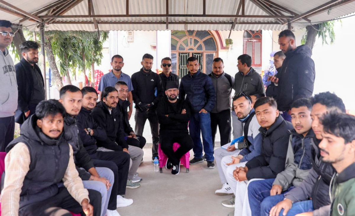 झापा–५ का मतदातासँग बालेनको भलाकुसारी