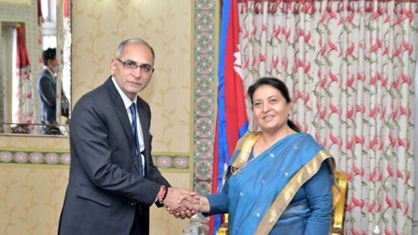 राष्ट्रपति भण्डारीसँग भारतीय विदेश सचिव क्वात्राको शिष्टाचार भेटवार्ता