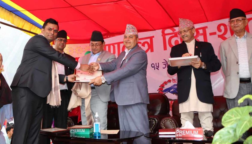 पत्रकार सिग्देललाई युवा पत्रकारिता पुरस्कार