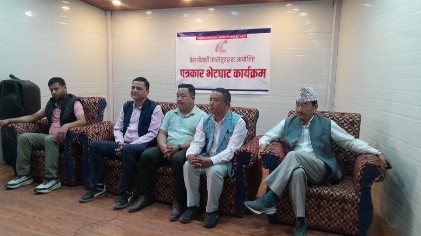 नेकपा एमालेमा कुनै गुट छैन :  योगेश भट्टराई