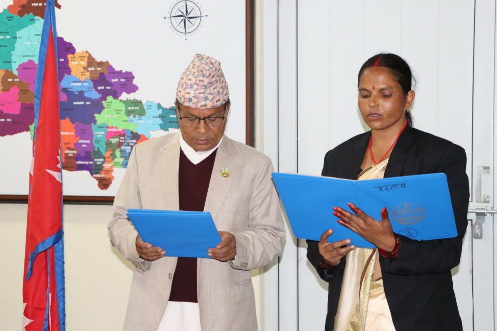 लुम्बिनीमा जनमतकी निलमले लिइन् सांसदको शपथ