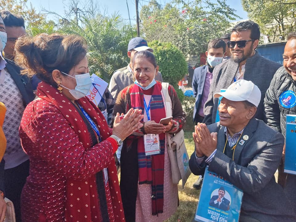 प्रकाशमान सिंह र आरजु देउवाबीच जम्काभेट, आफैंलाई मागे भोट