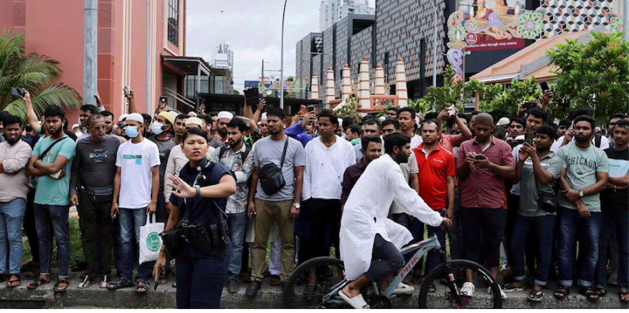 बंगलादेशमा प्रदर्शन उग्र बनेपछि परिस्थिति नियन्त्रणका लागि अर्धसैन्य दस्ता परिचालन