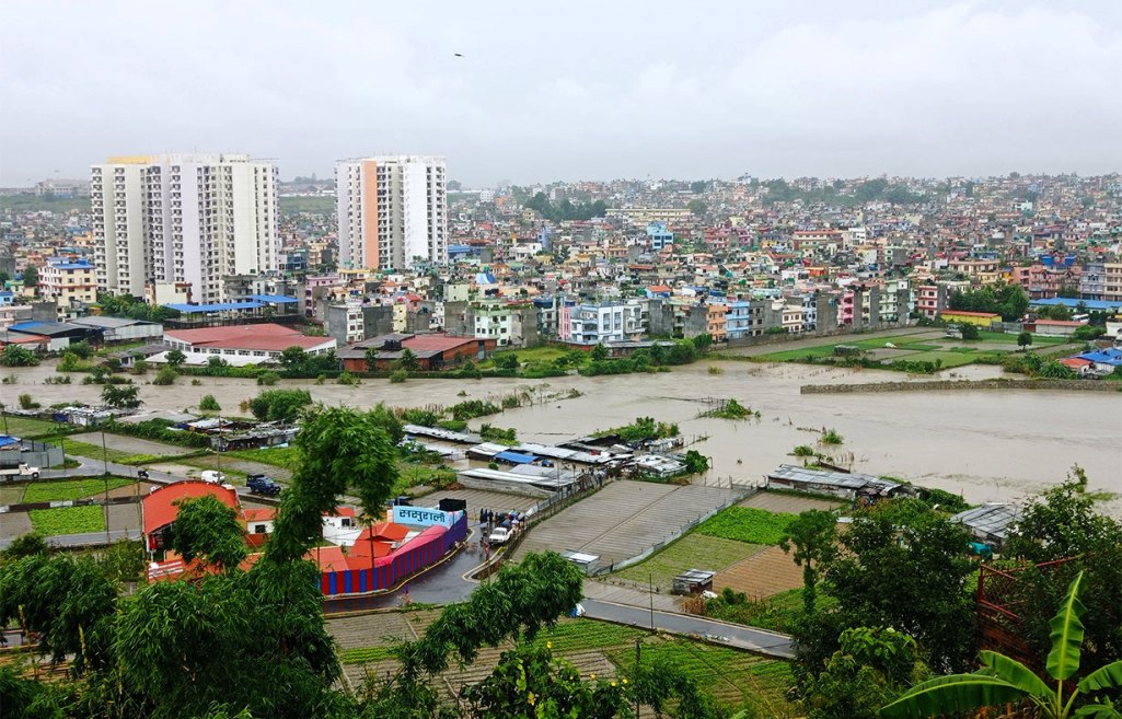 अविरले वर्षाले काठमाडौंमा ३८२ घर डुबे, १३८ जनाको उद्धार