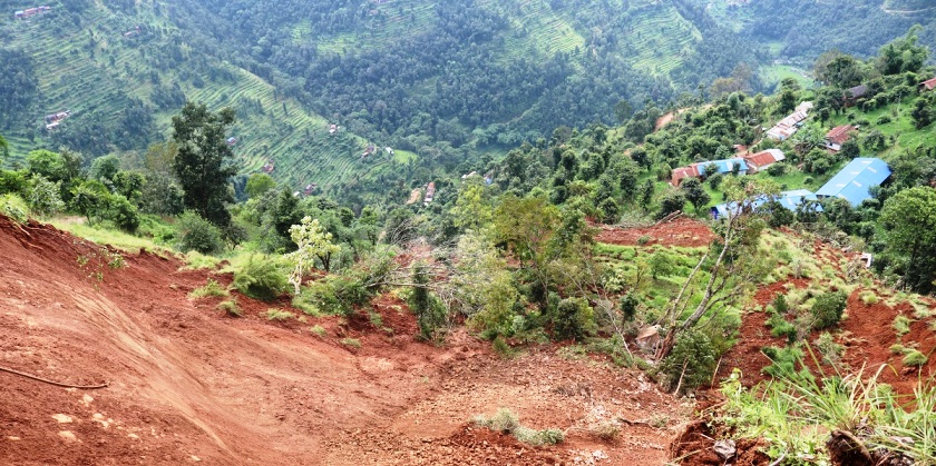 पहिरोपछि ४१ दलित परिवार विद्यालयमा