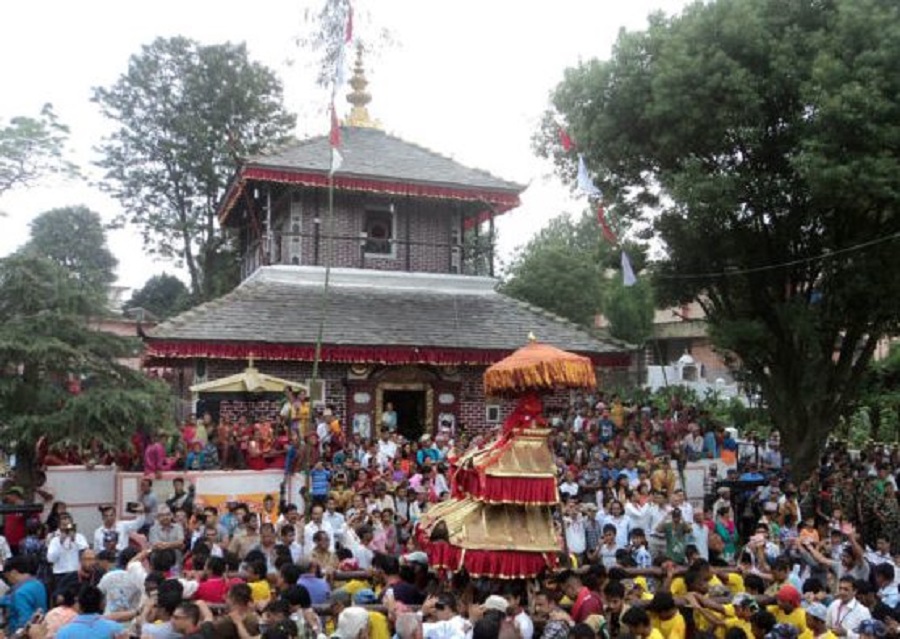 पाल्पामा आज वीरताको प्रतीकको रुपमा  सिन्दुर जात्रा गरी भगवती रथयात्रा मनाइँदै