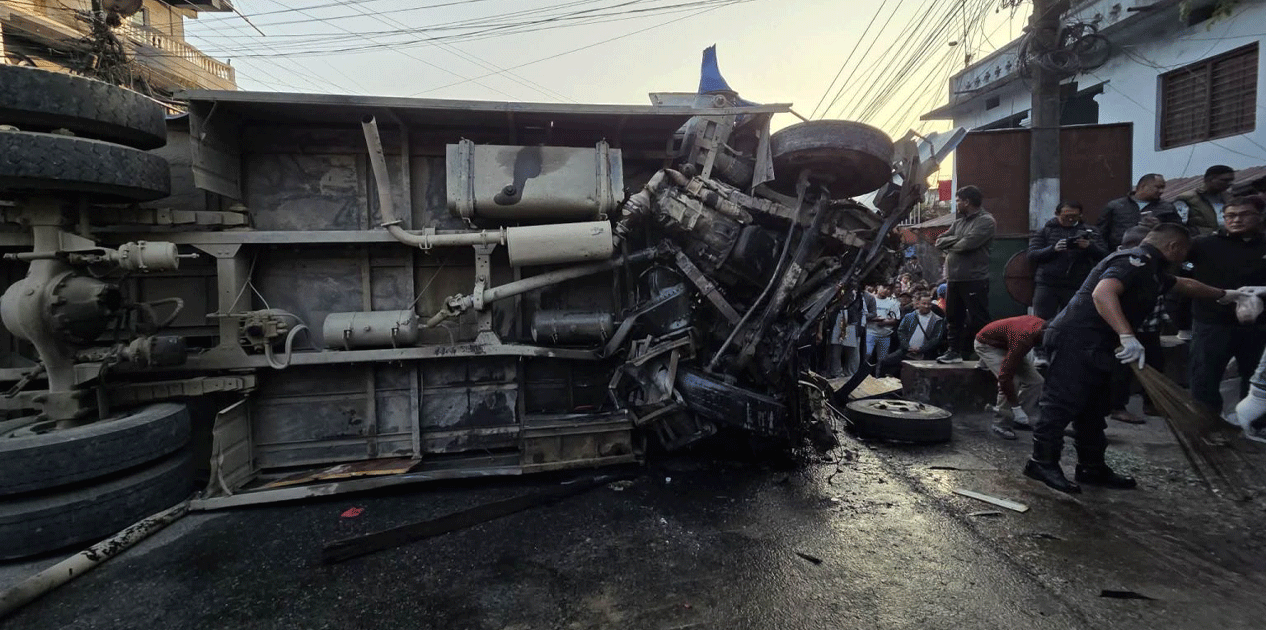 धरानमा बस दुर्घटना हुँदा पाँचको मृत्यु, १३ जना घाइते