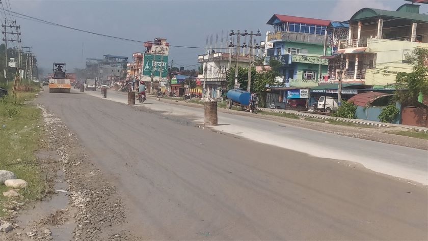 भरतपुर बाइपास सडक चार लेन बनाउन धमाधम काम