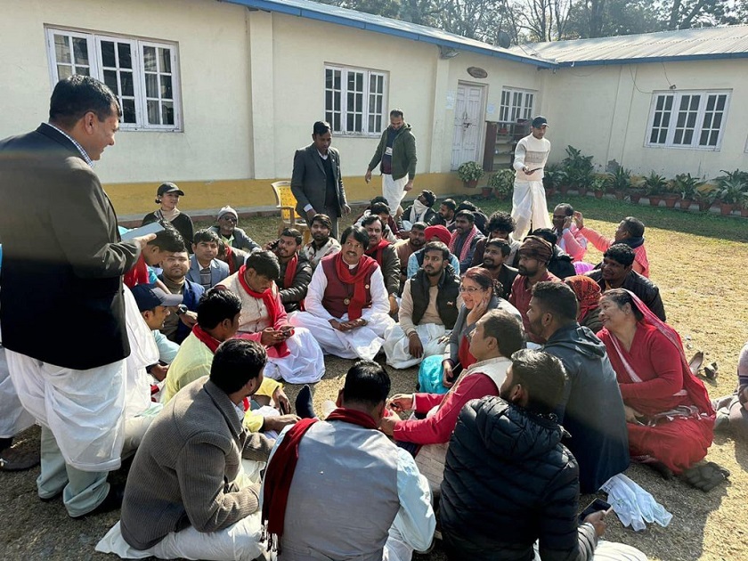 र्‍यालीमा सहभागि सामान्य प्रशासनमन्त्री देवी पक्राउ