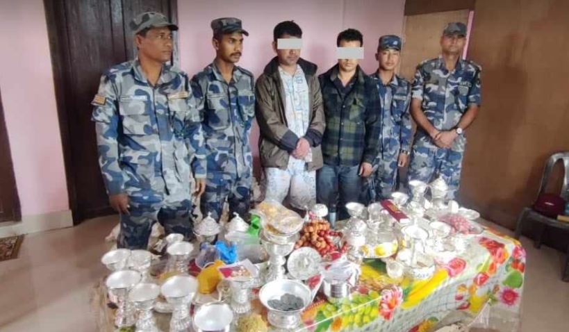 सुन र चाँदीको जलप लगाएको गहनासहित दुईजना पक्राउ