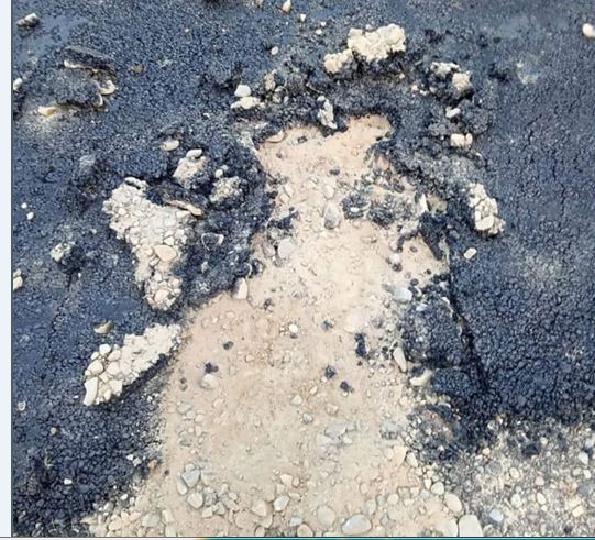 पिच गरेको भोलिपल्टै सडक जिर्ण