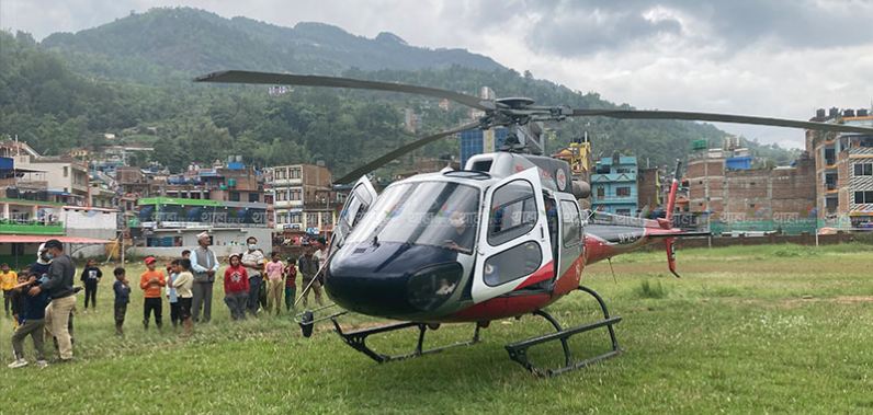 पोखराबाट मुक्तिनाथ उडेको हेलिकप्टर बागलुङमा आकस्मिक अवतरण