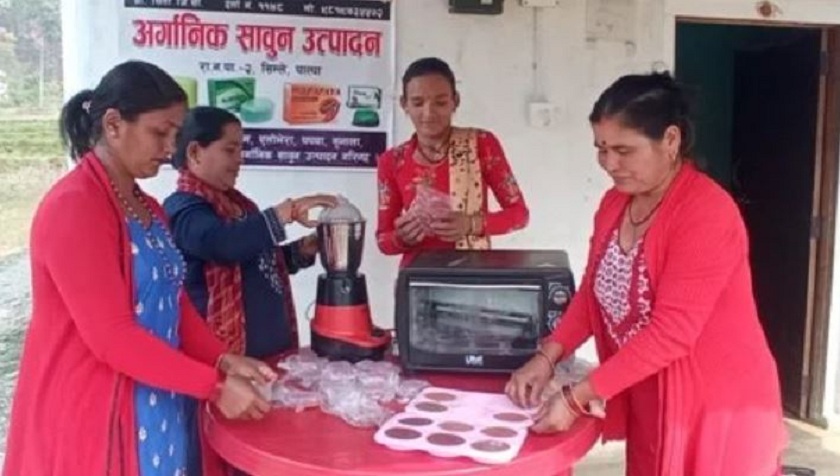 साबुन उत्पादनमा महिलाको सक्रियता बढ्दो