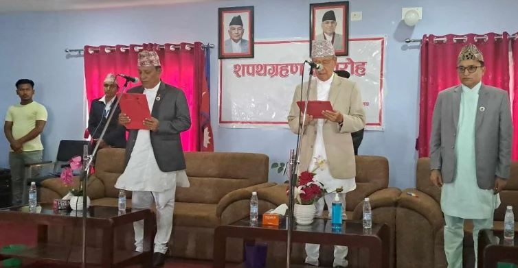 कोशीका नवनियुक्त मुख्यमन्त्री थापाले लिए शपथ