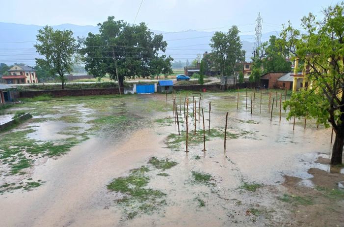 पानी परेपछि दाङमा मतदानस्थलको तयारी प्रभावित
