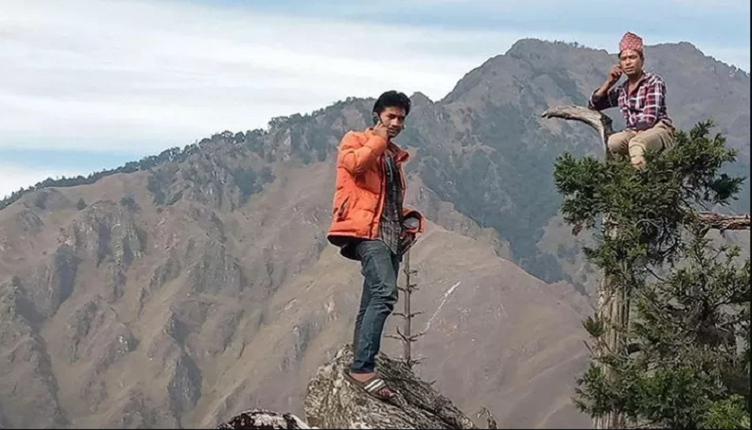 अब मोबाइलमा कुरा गर्न रूख चढ्नु पर्दैन