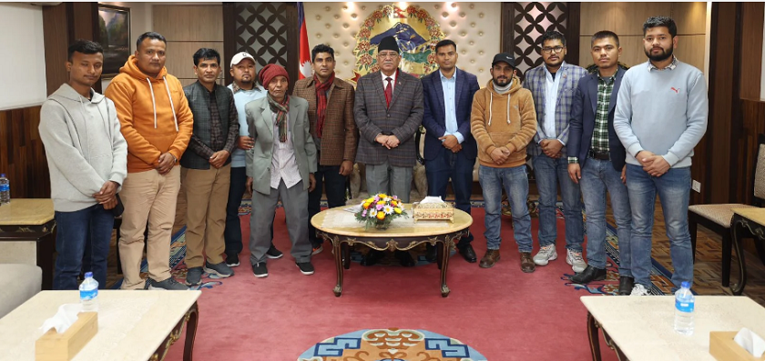 साउदी जेलमा रहेका दिनेश कार्कीलाई नेपाल ल्याउन पहल गर्ने प्रधानमन्त्रीको प्रतिवद्धता