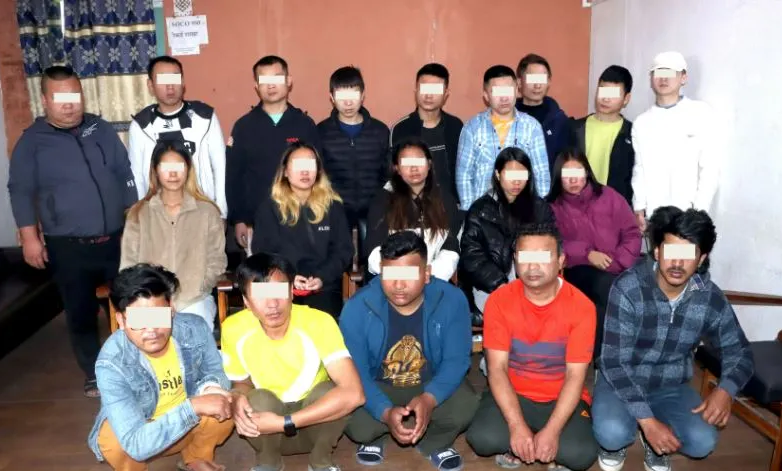 नेपालमा बसेर अनलाइनमार्फत ठगी गर्ने ९ चिनियाँसहित १९ जना पक्राउ