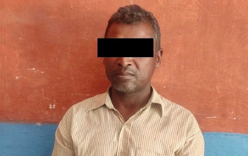 झापामा एकै रातमा चार वटा सटर फोडी चोरी गर्ने  एक जना प्रहरी नियन्त्रणमा