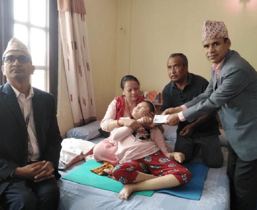 गणतन्त्र दिवसमा काठमाडौंका प्रजिअको ‘घरदैलो सेवा’