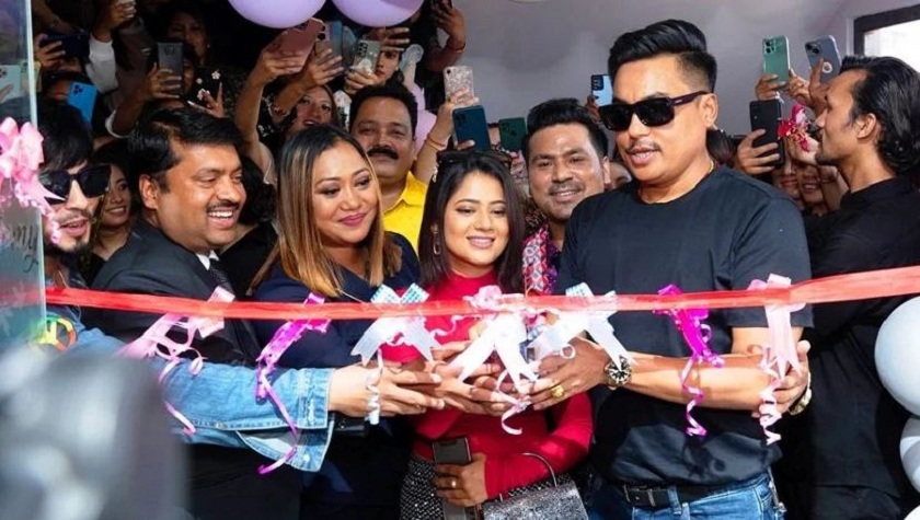 केकी र सन्दीपले गरे जुम ब्युटी एकडेमी उद्घाटन