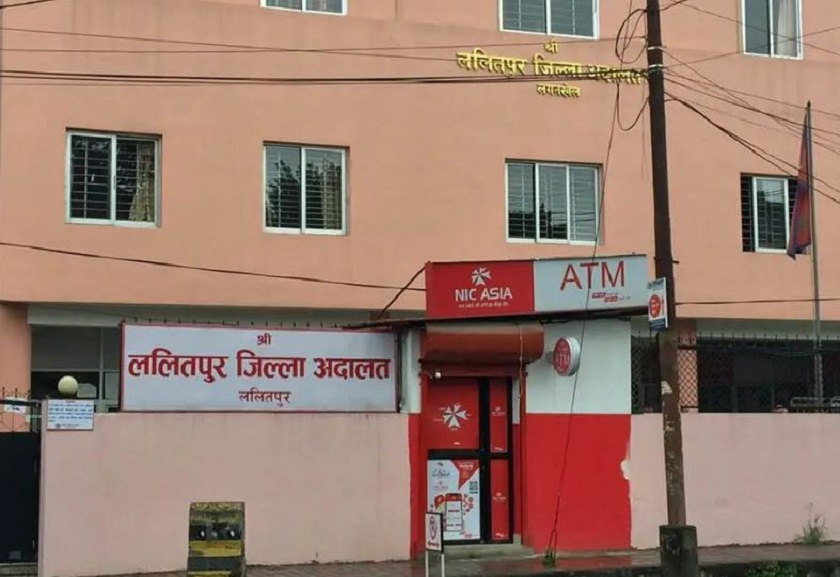 कर्मचारीको हडतालले सेवाग्राही मर्कामा