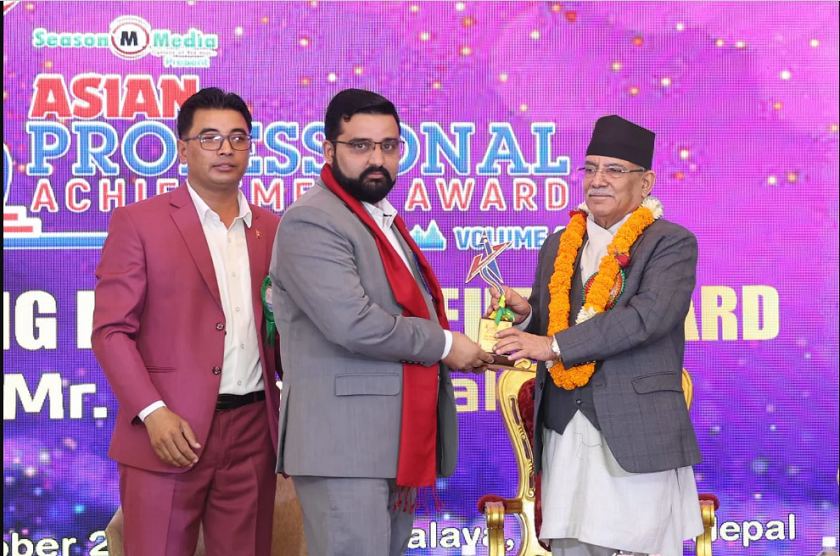 धितोपत्र ब्रोकर एसोसिएसनका अध्यक्ष ढकाल एसियन प्रोफेसनल योङ ईन्टरप्रेनियर्स अवार्डबाट सम्मानित