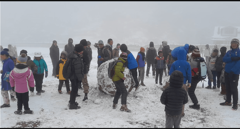 चैतको हिउँले सेताम्मे बन्यो खुम्बु क्षेत्र