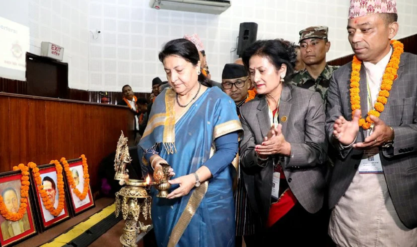 तथ्यपूर्ण सूचना सम्प्रेषणबाट विश्वसनीयता कायम हुन्छ : पूर्वराष्ट्रपति भण्डारी
