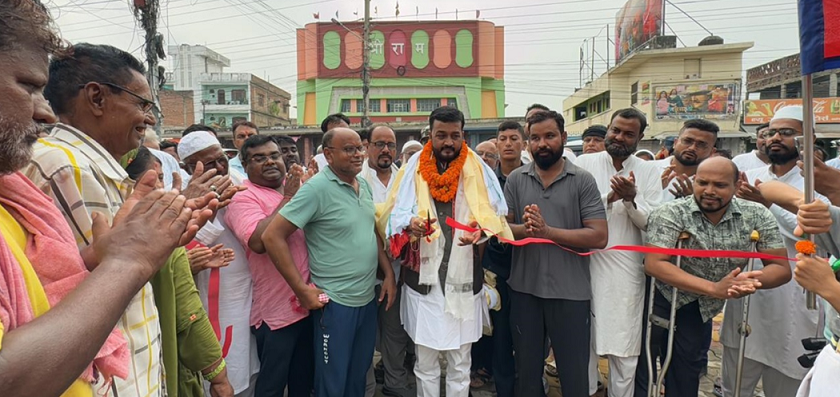 स्वास्थ्यमन्त्री यादवले गरे वीरगन्जमा ढलान सडक उद्‌घाटन