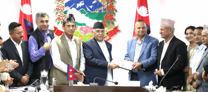 एमालेले दियो प्रधानमन्त्री ओलीलाई १० बुँदे सुझाव