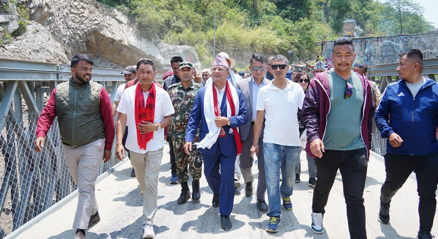 मेलम्ची-हेलम्बू क्षेत्रको पुनर्निर्माणमा सरकार प्रतिबद्ध छ : ऊर्जामन्त्री खड्का