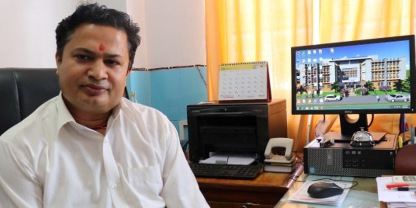 आइसोलेसनबाटै भरतपुर अस्पताल हाँक्दै डा तिवारी