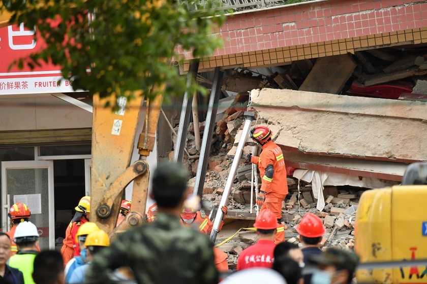 चीनमा भवन भत्किँदा मृत्यु हुनेको संख्या ५३ पुग्यो