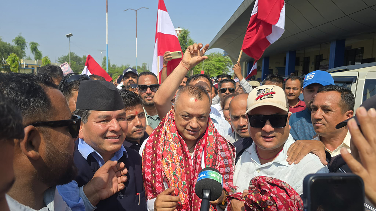 धनगढी पुगे गगन