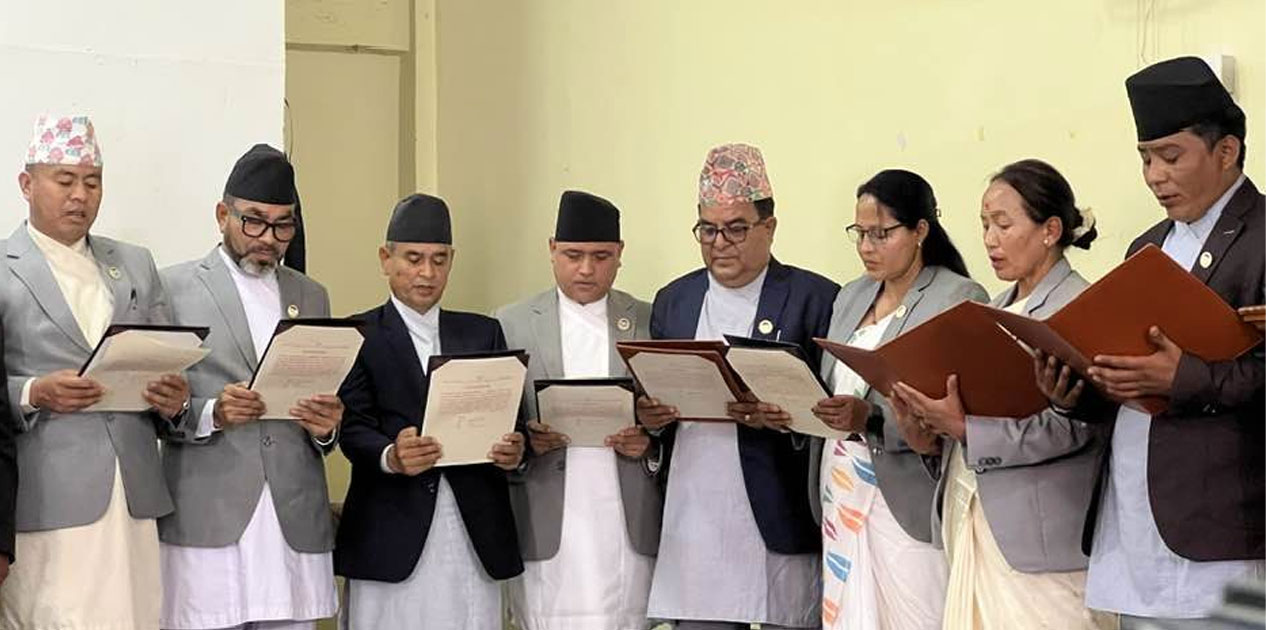 गण्डकीका मुख्यमन्त्री पाण्डेद्वारा मन्त्रिपरिषद् हेरफेर, नयाँ मन्त्रीहरूले लिए शपथ
