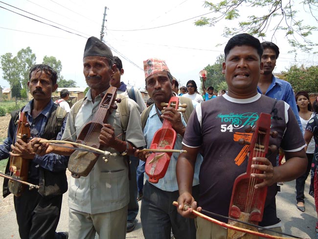 हराउँदै गए गन्धर्वका बेदनाका गीत