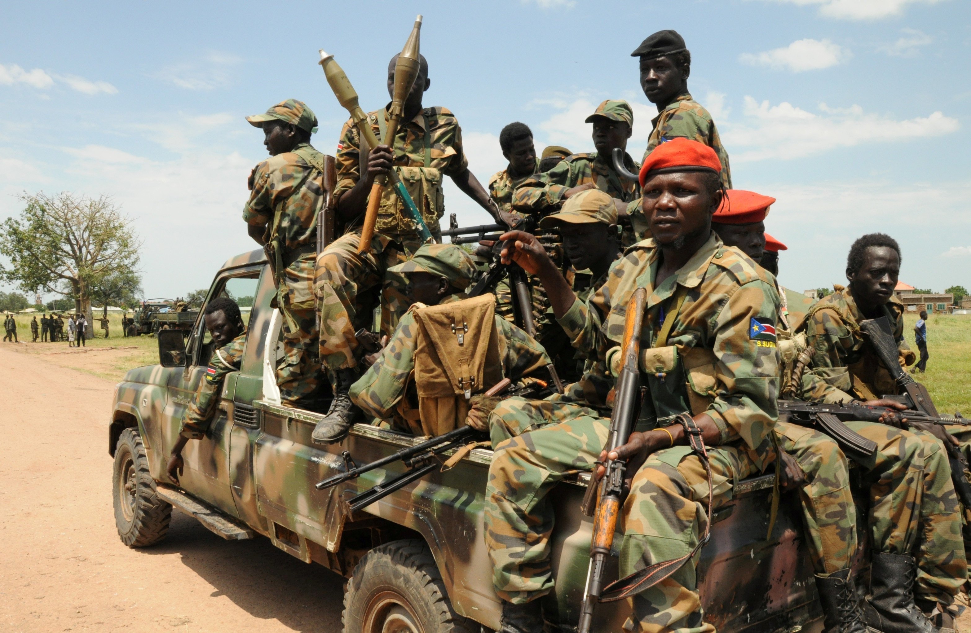 सुडान सङ्कट : सेनाको गोली लागि ६० जनाभन्दा बढीको मृत्यु