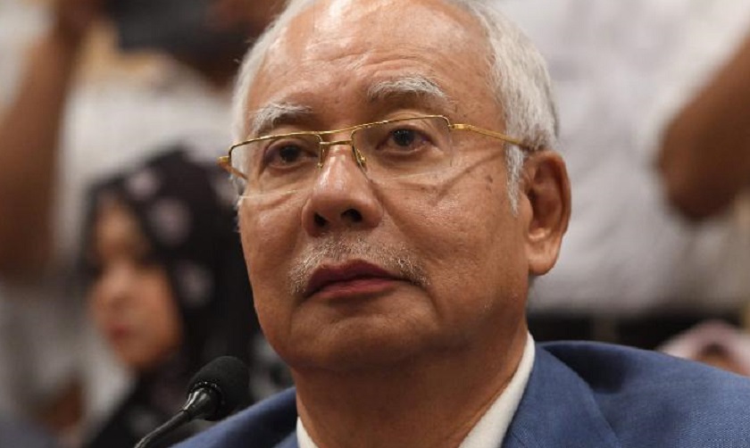 भ्रष्टाचारको आरोपमा मलेसियाका पूर्वप्रधानमन्त्रीलाई १२ वर्ष जेल