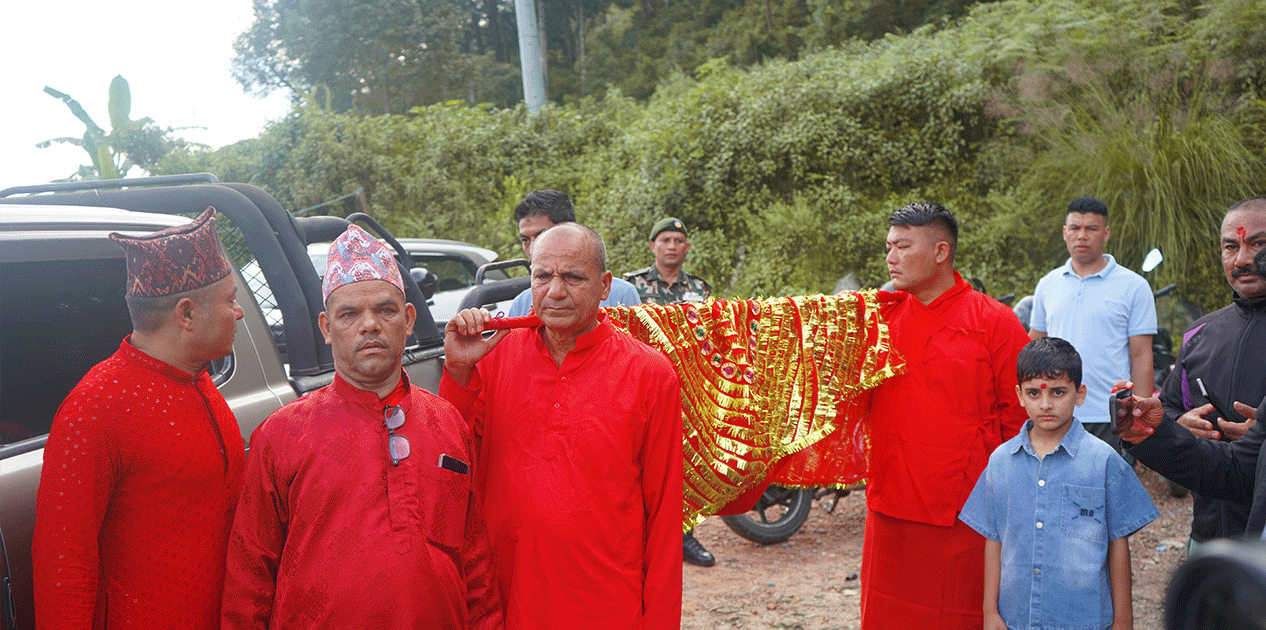 बडादसैँ परम्परा : गोरखाबाट काठमाडौँ पठाइयो फूलपाती