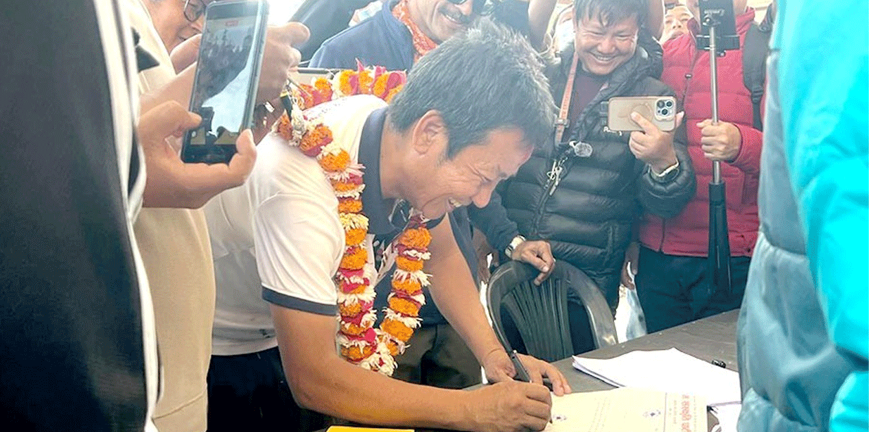 हर्क साम्पाङले सुनसरी–१ बाट गराए मनोनयन दर्ता