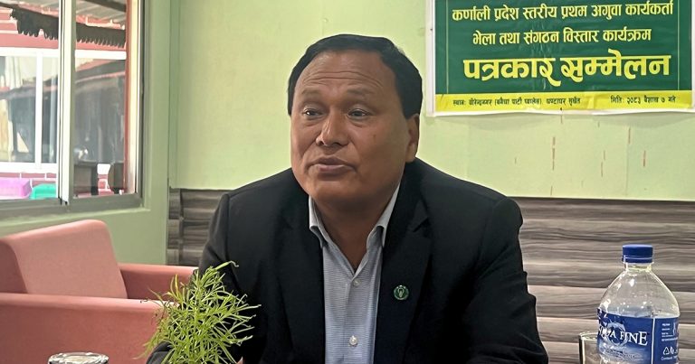 उज्यालो नेपाल पार्टी अन्य दलसँग विलय हुँदैन : कुलमान घिसिङ