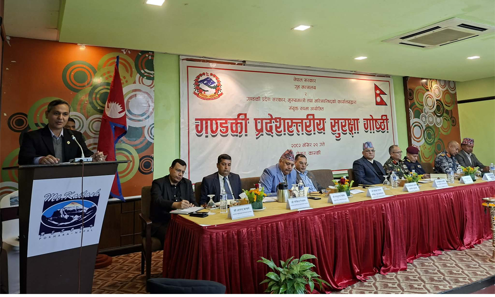 निर्वाचनबाट भाग्ने र हुँदैन भनेर भ्रम फैलाउनु न्यायोचित हुँदैन: गृहमन्त्री अर्याल