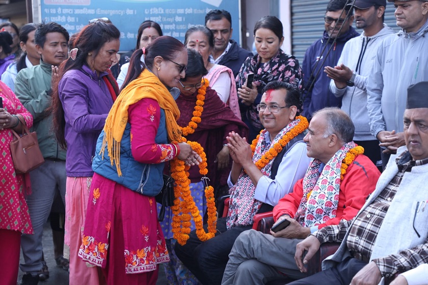 रंगशाला निर्माण सम्पन्न गरिने दुई डाक्टरको प्रतिबद्धता