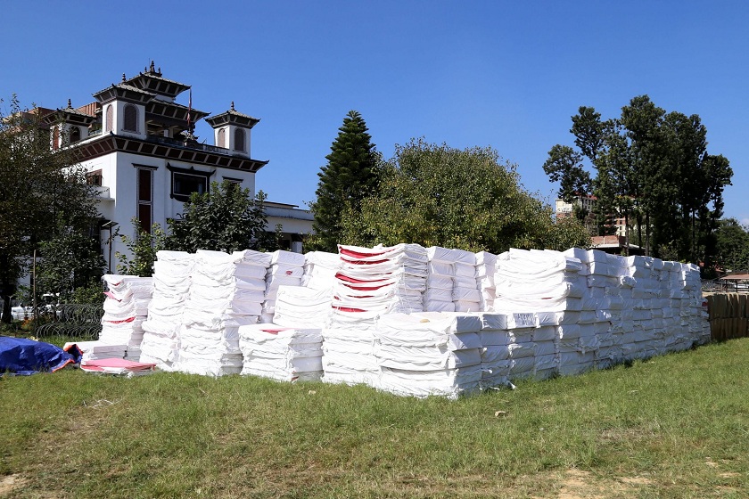 सकियो पहिलो चरणको निर्वाचन सामग्री ढुवानी
