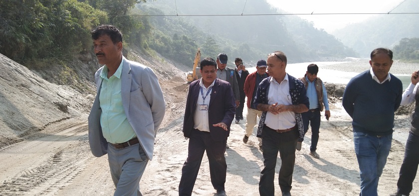 महानगर बालुवा उद्योगलाई तत्काल बन्द गर्न उप प्रमुख अधिकारीको निर्देशन